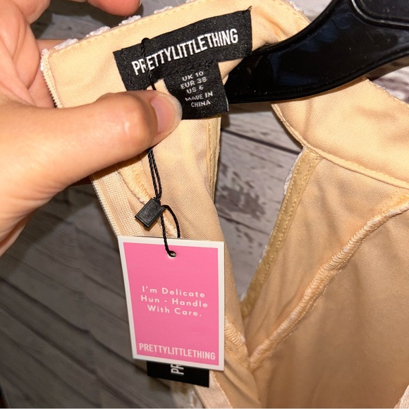 NWT Pretty Little Thing Lace Dress - Picture 2 of 3